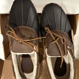 New in box Jambu weather ready shoes.